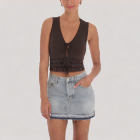 Sweet ruffled vest