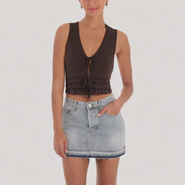 Sweet ruffled vest