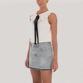 Fashionable bow vest