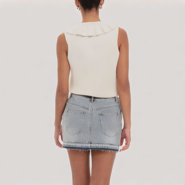 Fashionable bow vest