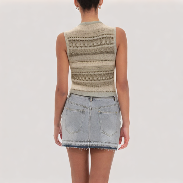 Slim-fit knitted vest