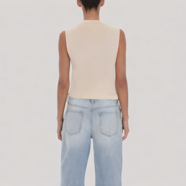 Versatile knitted V-neck vest