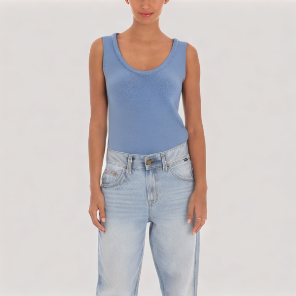 Temperamental simple vest