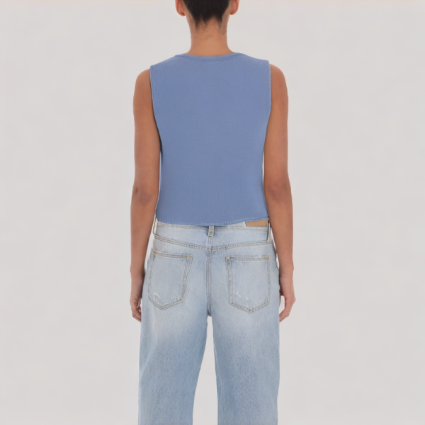 Temperamental simple vest