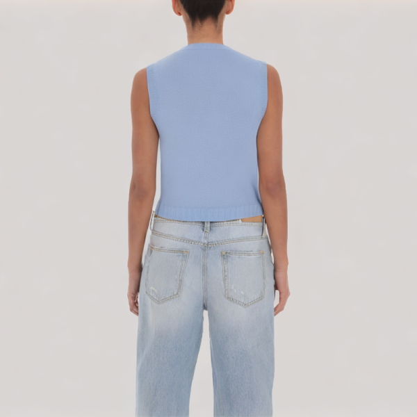 Temperamental and versatile diamond vest