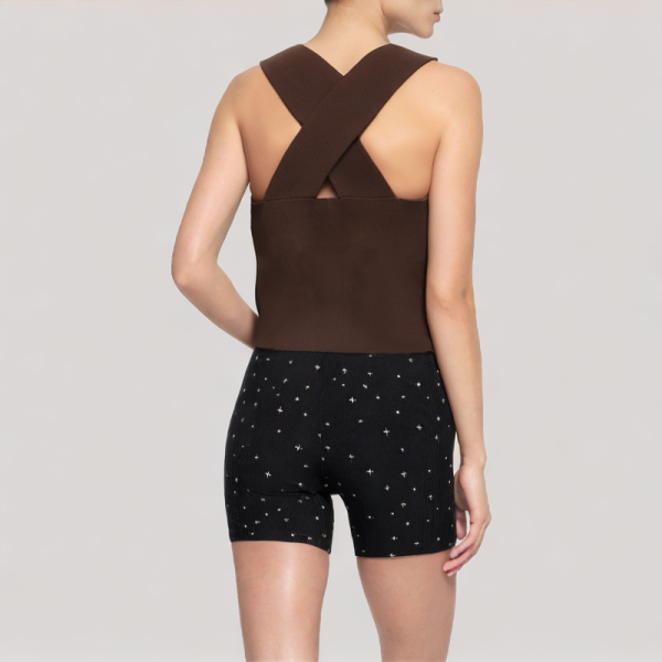 Back slit knitted vest