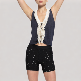 Fashionable contrasting color vest