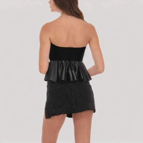 Black sweetheart neckline off-the-shoulder top