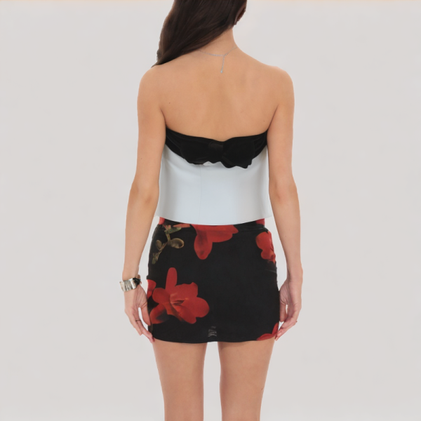 Fashionable color-block off-the-shoulder top
