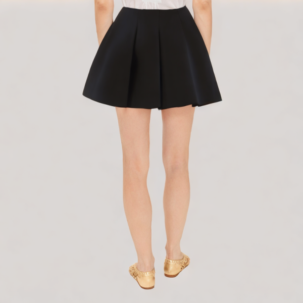 Black wavy miniskirt
