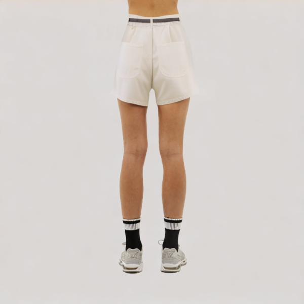 Contrast belt denim shorts