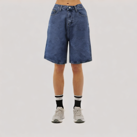 Wide-leg mid-length jeans