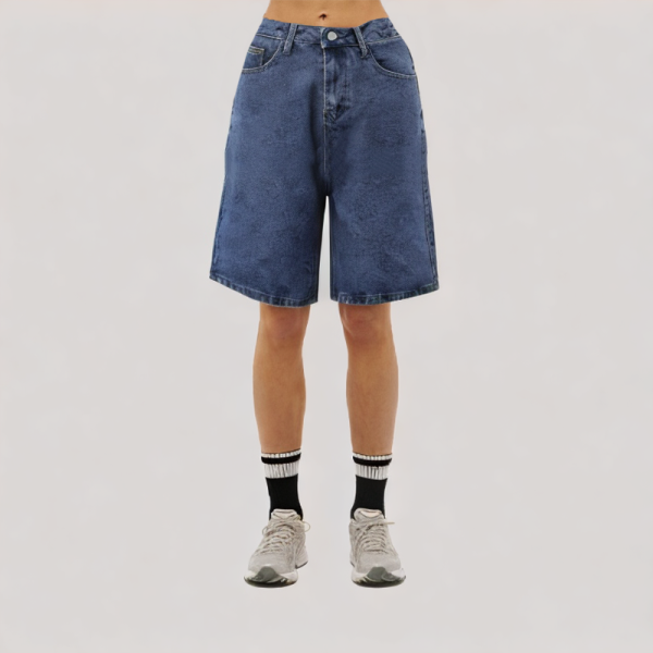 Wide-leg mid-length jeans