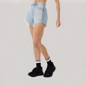 Fashionable and versatile ripped denim shorts